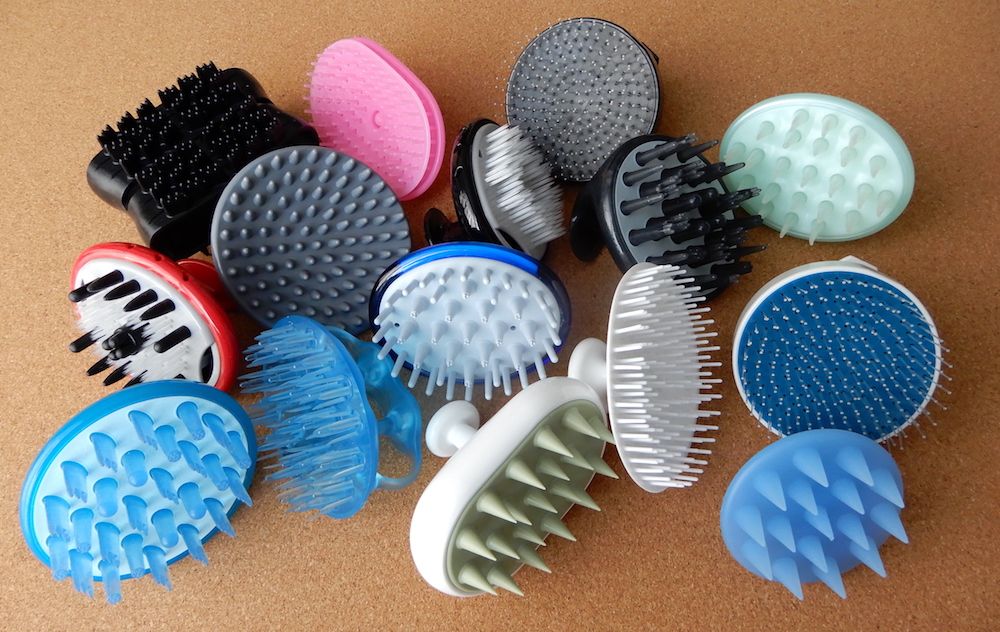 頭皮の汚れをしっかり掻き出す！シャンプーブラシの使い方や注意点を解説！